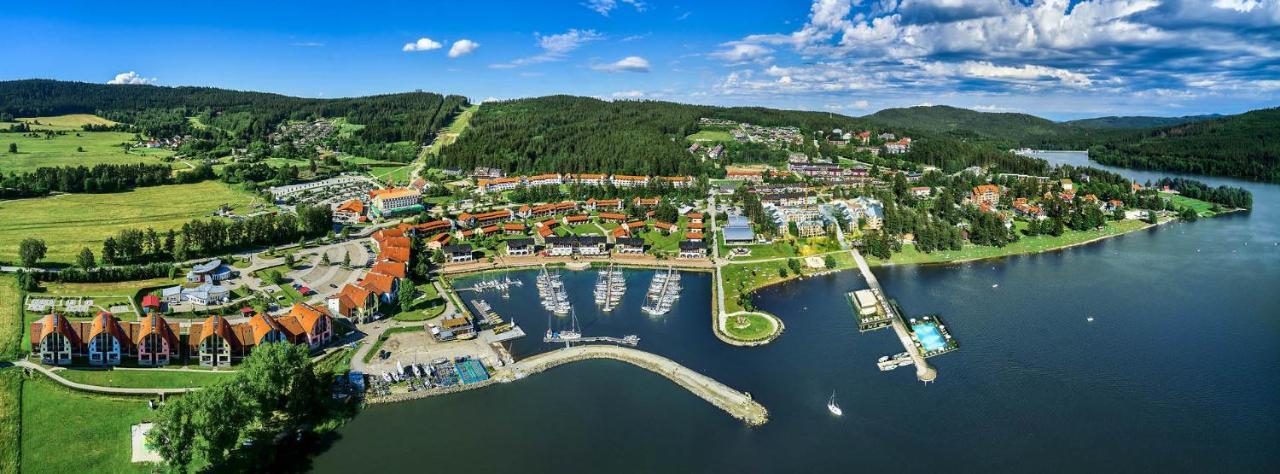 Holiday House U Hajenky 11P Lipno Home ลิปโนนัดเวิลตาวู ภายนอก รูปภาพ